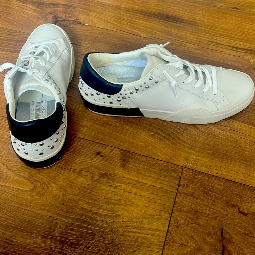 Dolce Vita  No tie sneaker